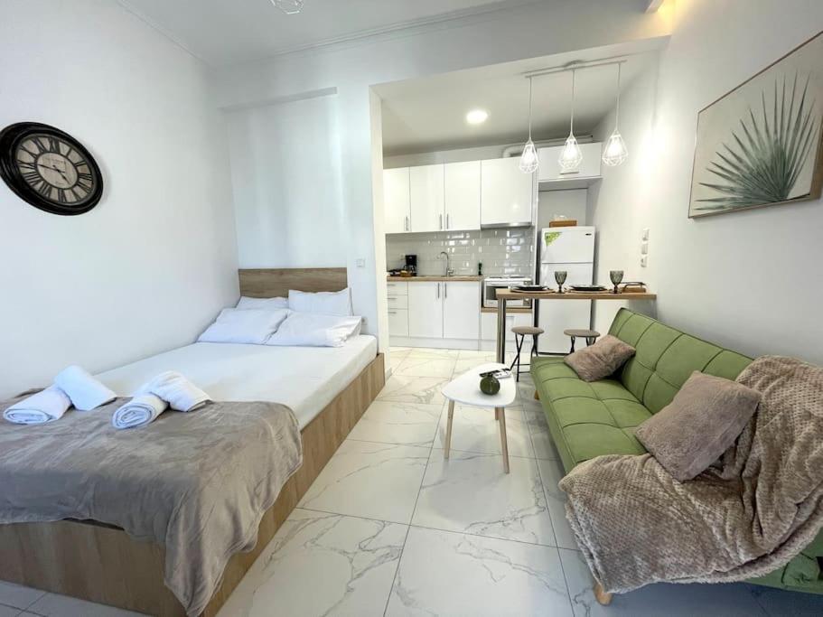 Block Of Flats - Modern Flat Apartment อิโออันนินา ภายนอก รูปภาพ